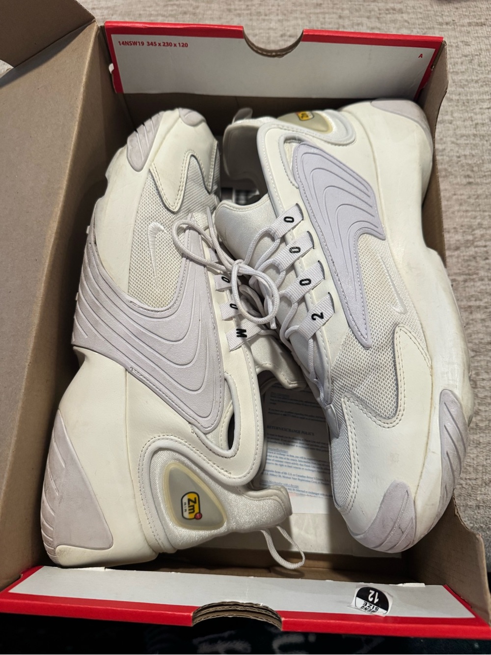 NIKE ZOOM 2K